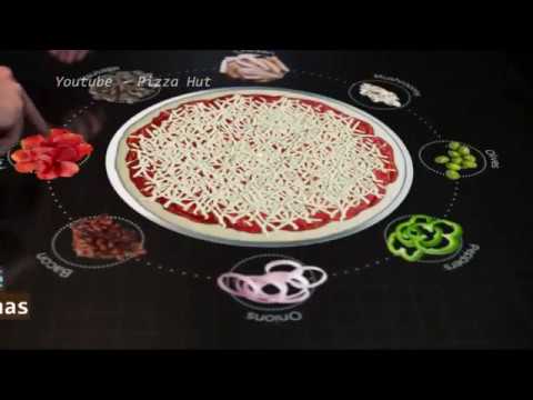 Interaktivní stůl na objednávání pizzy