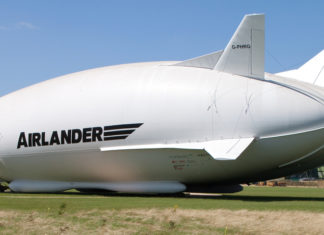 Před rokem poprvé vzlétl největší stroj světa ve Velké Británii