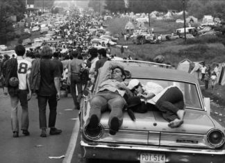 15. 8. 1969 začal první hudební festival ve Woodstocku