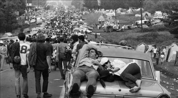 15. 8. 1969 začal první hudební festival ve Woodstocku